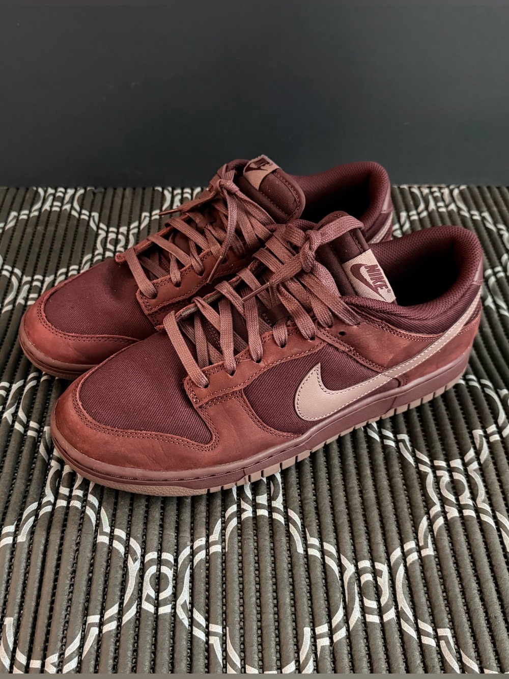 Men’s Nike Dunk Retro Premium (Burgundy Crush) FB8895-600